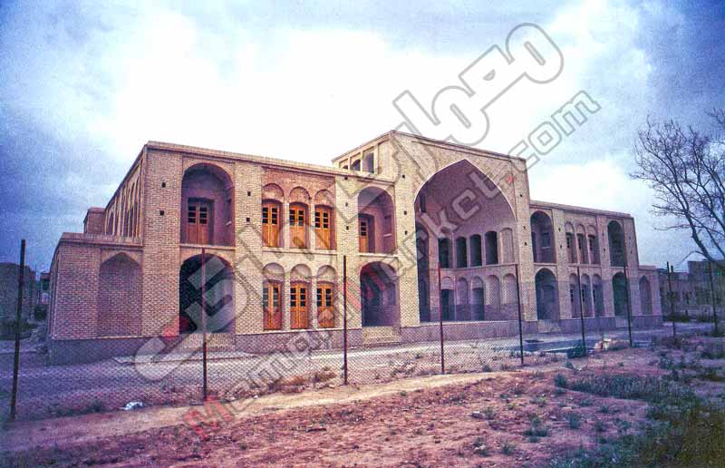 منظر عمومی عمارت اصلی باغ حجت آباد وزیر