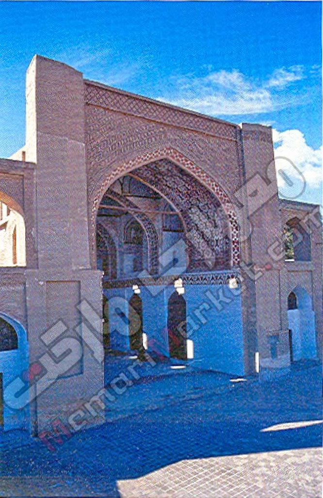 ایوان رو به قبله مسجد جامع قائن