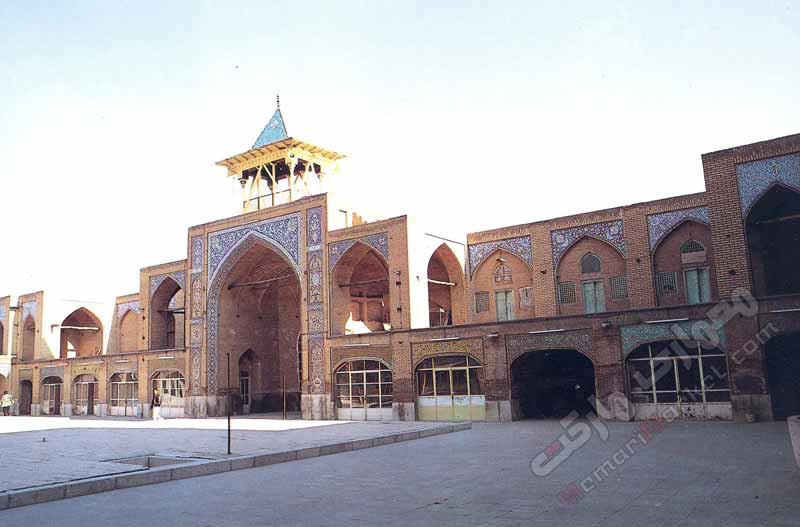جبهه شرقی حیاط مسجد رحیم خان اصفهان