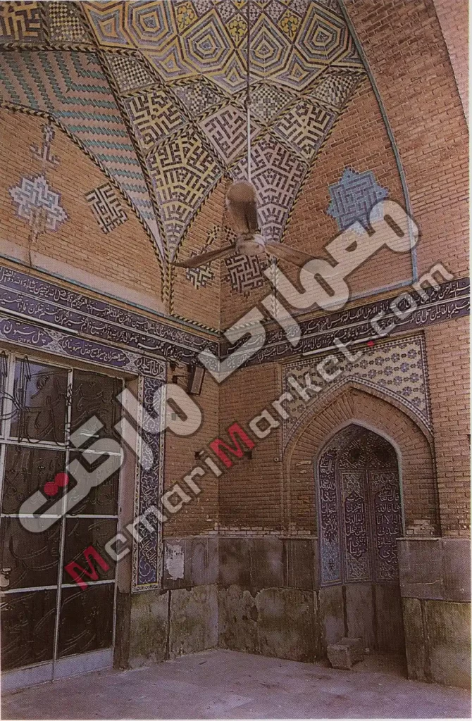 فضای ایوان شرقی مسجد جامع تهران