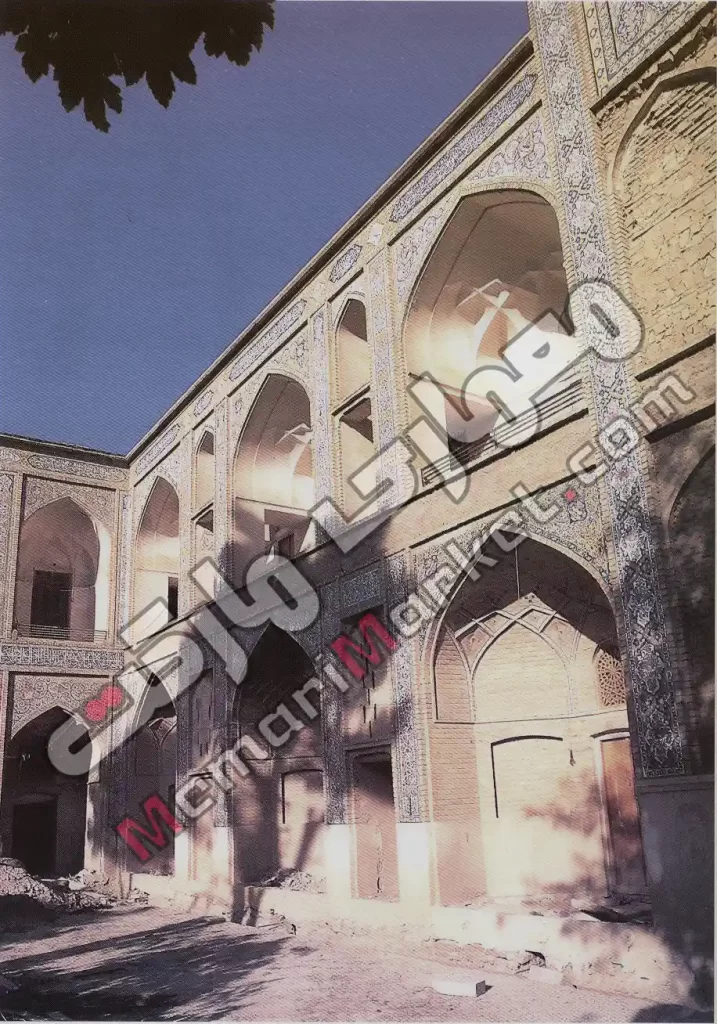 گوشه شمال شرقی صحن مدرسه خان شیراز